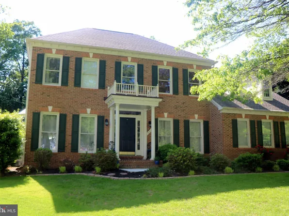 9700 Braided Mane Ct, Fairfax Station, VA 22039