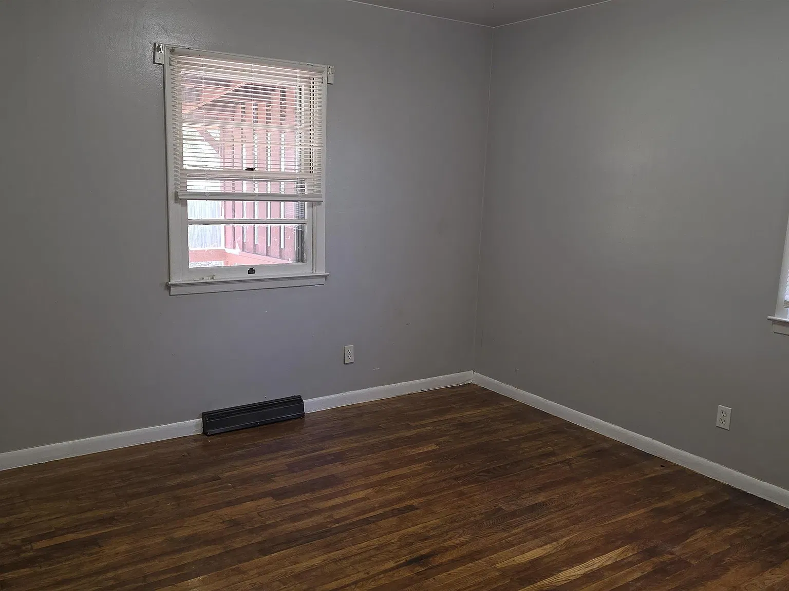 3 bed, 1.5 bath, $1,200 — Photo 4
