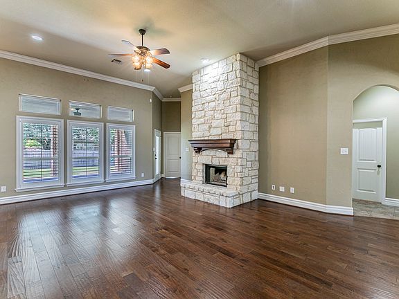 2nd image of 112 Star Ridge Cir