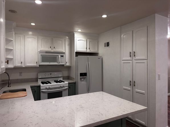 17942 River Cir APT 2