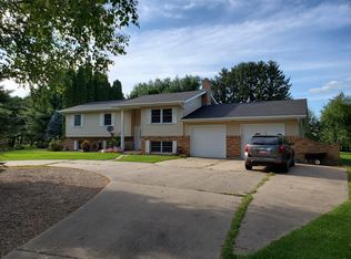 1642 Butson Rd, Platteville, WI 53818