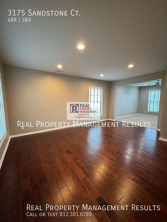 Beautiful 4 bed 3 bath home in the heart of Newburgh — Photo 2