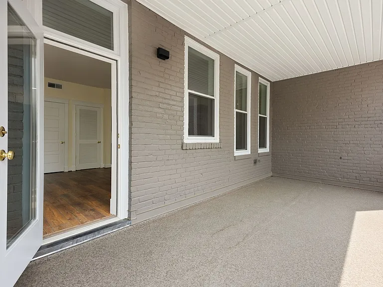 Stanfield — Photo 48