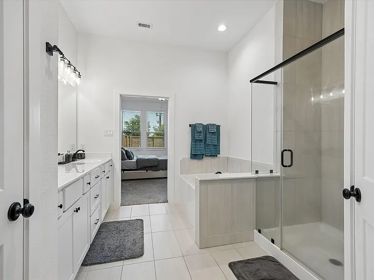 9702 Soto St — Photo 13