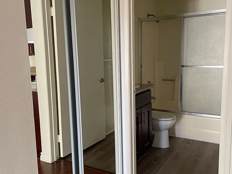 Palmer Apartments — Photo 4