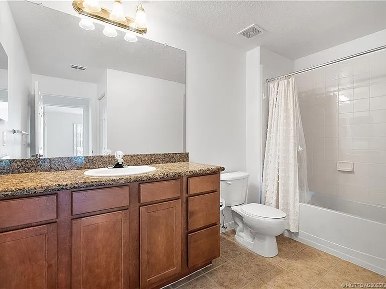 1575 SE Pomeroy St #8-5 — Photo 18