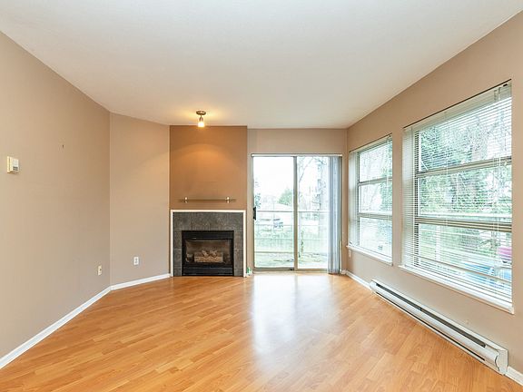 3rd image of 22277 122nd Ave #206