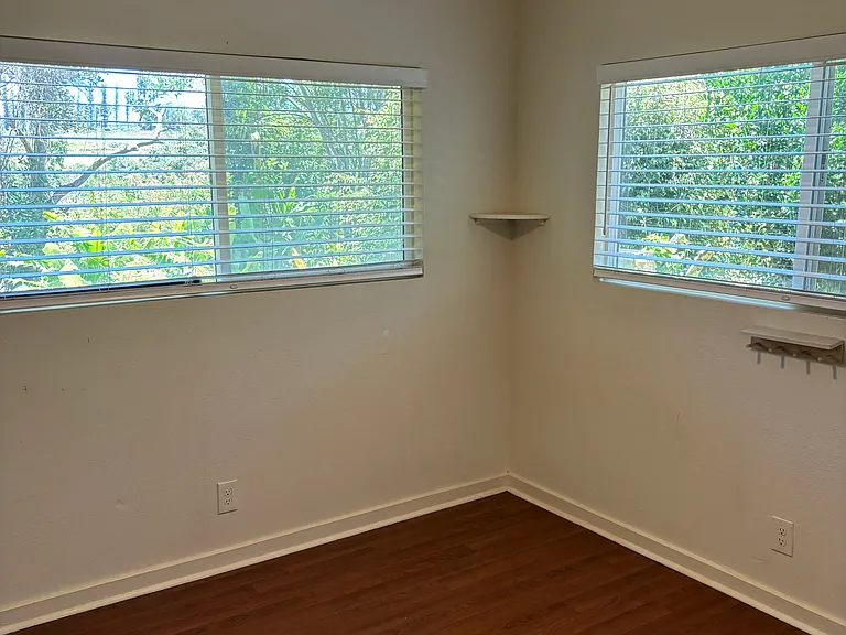 56 Aoiki St — Photo 4
