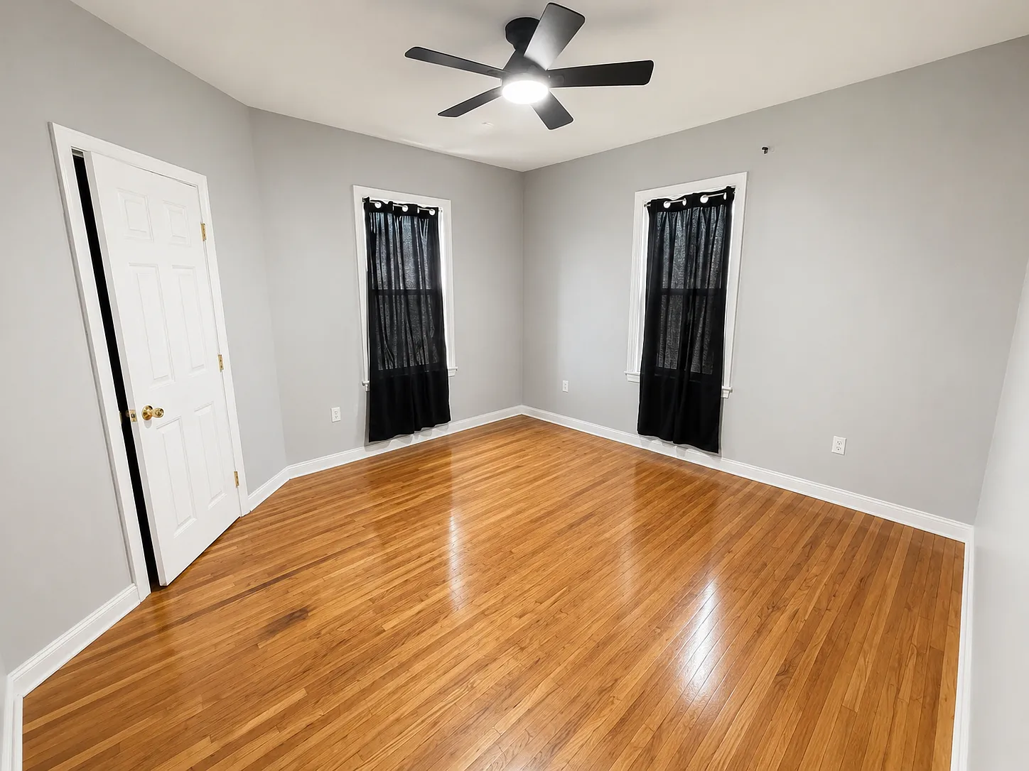 3 bed, 1.0 bath, $2,700 — Photo 4