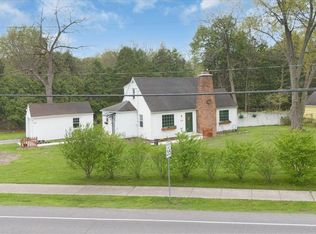 323 Embury Rd, Rochester, NY 14625