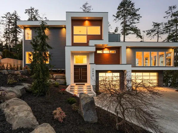 2464 Tryon Rd, North Saanich, BC V8L 5H8