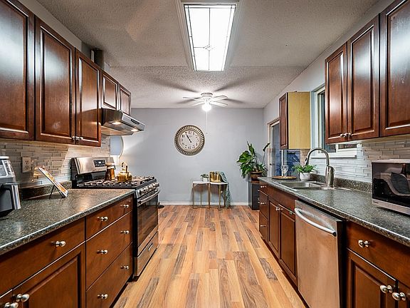 4th image of 2787 270b St