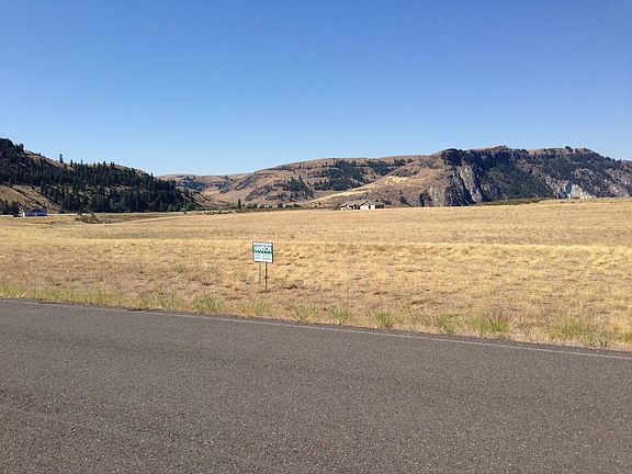3rd image of 44395 Lupine Dr N