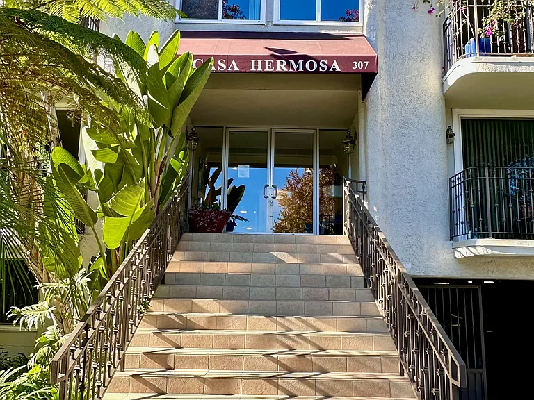 Casa Hermosa Apartments — Photo 7