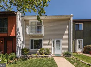 34 Simeon Ln, Sterling, VA 20164