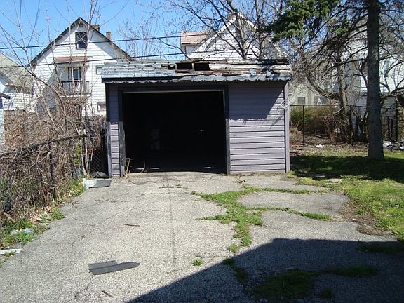 2nd image of 11721 Lenacrave Ave