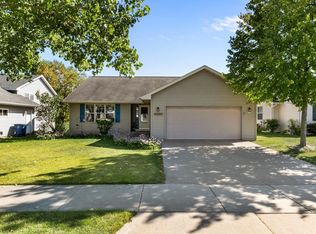 3214 Bellfield Dr, Oshkosh, WI 54904