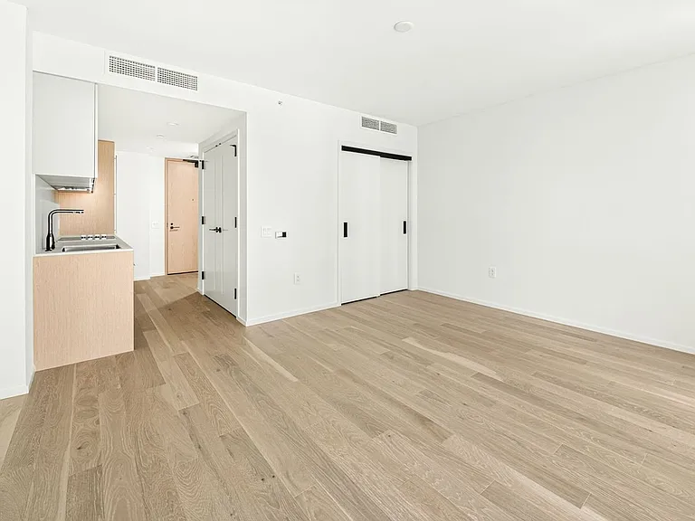 333 Ward Ave #622 — Photo 2