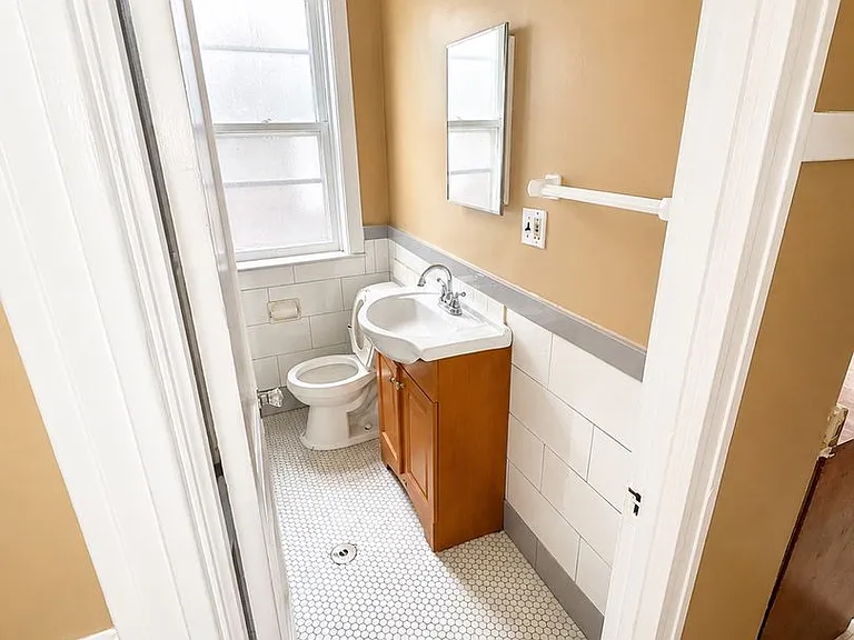 5107 S Broadway — Photo 7