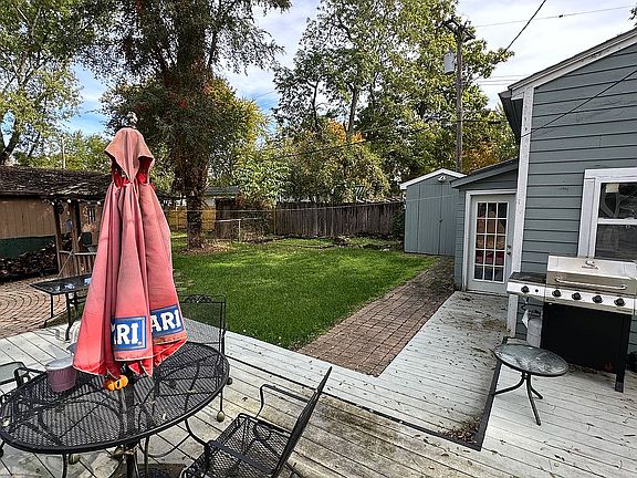 4th image of 9030 Butternut Dr