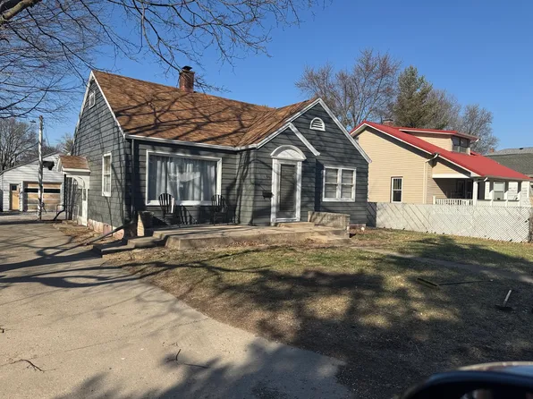 815 W South St, Clinton, IL 61727