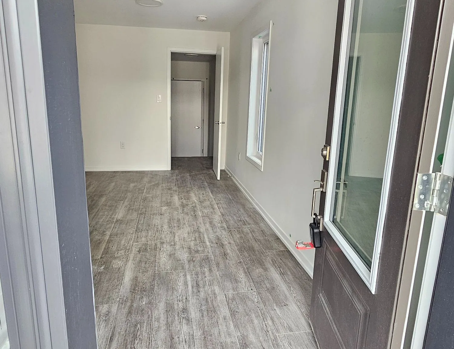3 bed, $3,000 — Photo 4