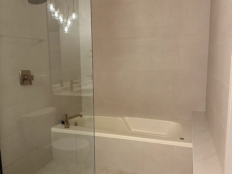 708 N Orleans St #A — Photo 14