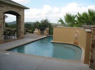 110 Javelin Dr, Lakeway, TX 78734