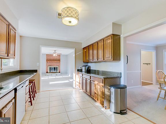 5th image of 10813 Holleybrooke Dr