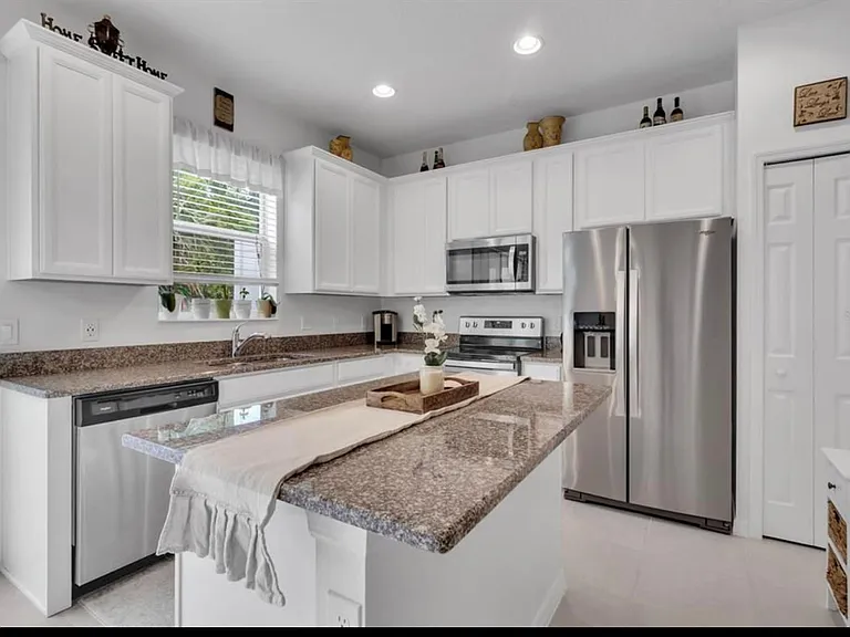 4710 Cliveden Loop — Photo 13