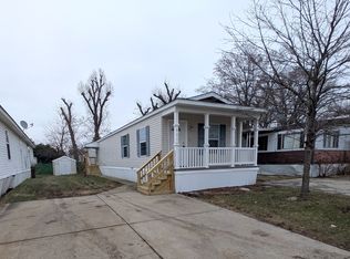 881 Victory Ln #881V, Justice, IL 60458