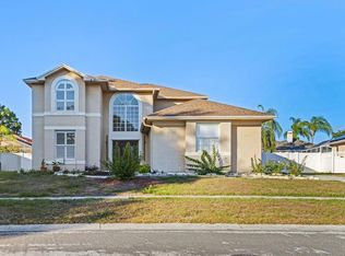 811 Sandcastle Cir, Brandon, FL 33511