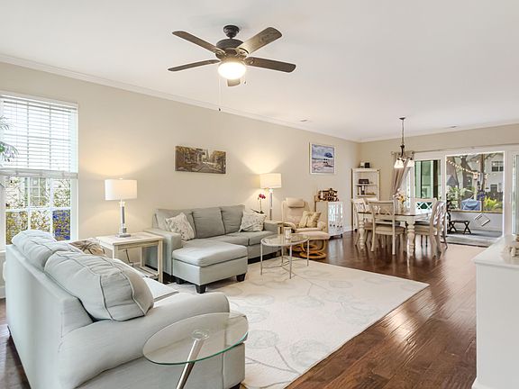 2nd image of 700 Majestic Oaks Dr
