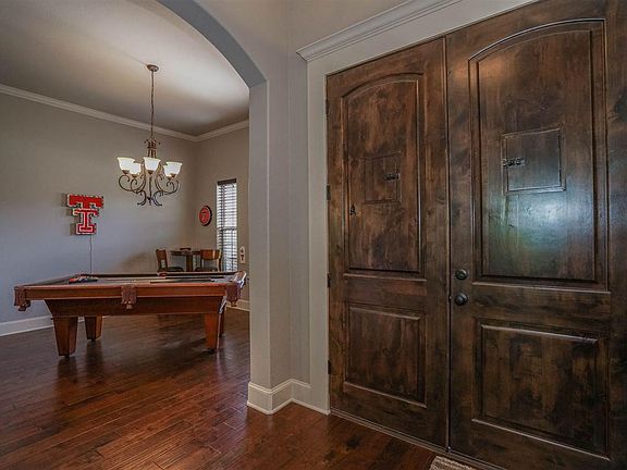 4th image of 105 Germantown Cir
