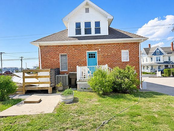 2nd image of 4134 Main St