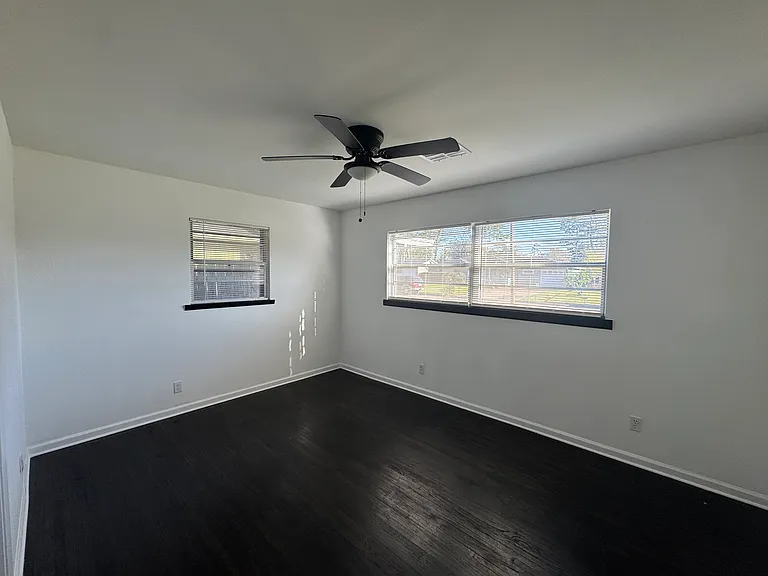4740 Baywood Ln — Photo 19