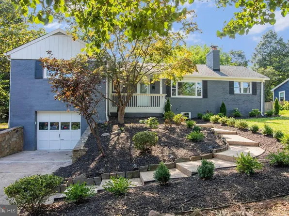 6502 Fort Hunt Rd, Alexandria, VA 22307