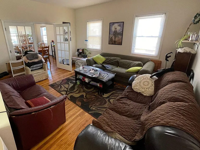 25 Mount Vernon St #HOUSE — Photo 2