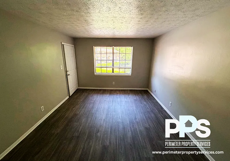 2 bed, 1.0 bath, 900 sqft, $1,049 — Photo 4