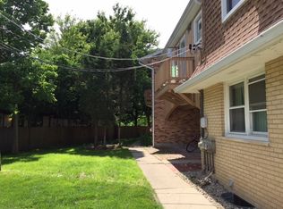 830 Village Quarter Rd, West Dundee, IL 60118