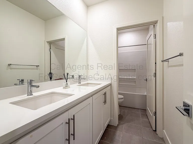 5583 Dublin Blvd — Photo 19
