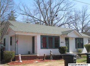 909 Sanders Ave NE, Fort Payne, AL 35967