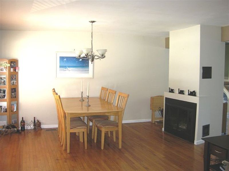 5th image of 10 CHESEBRO Drive