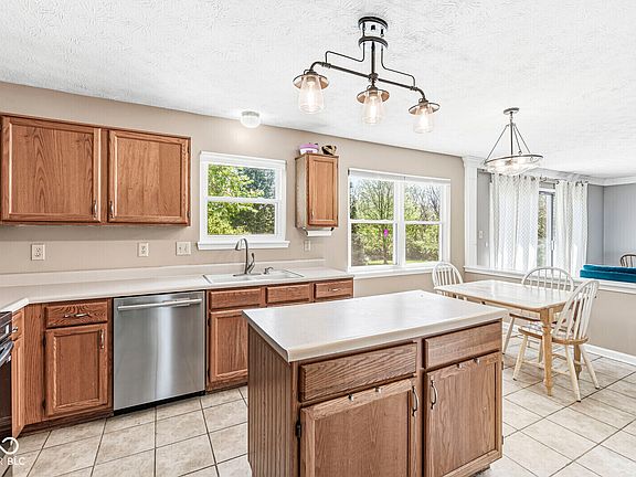 3rd image of 12303 W Ridge Cir