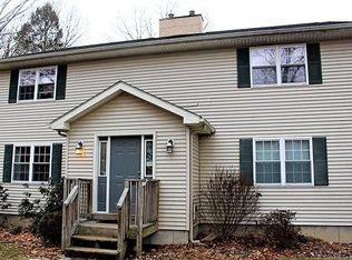 463B Middle Tpke, Storrs, CT 06268