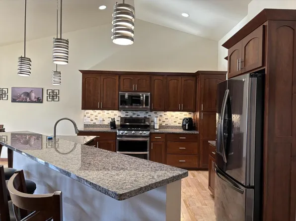 6872 Tuscan Ridge Circle #15, Deforest, WI 53532