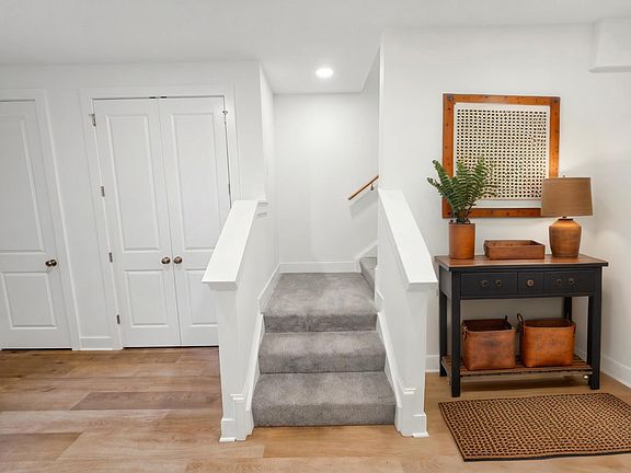 5th image of 317 Palisade Way