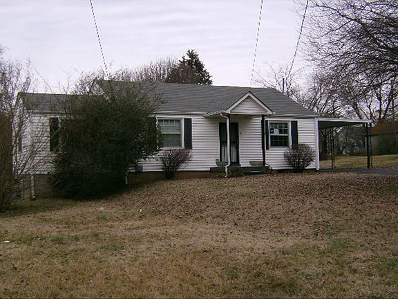 2nd image of 705 Blackstone Ave