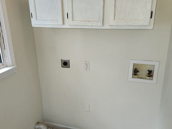 5th image of 3353 N College Ave