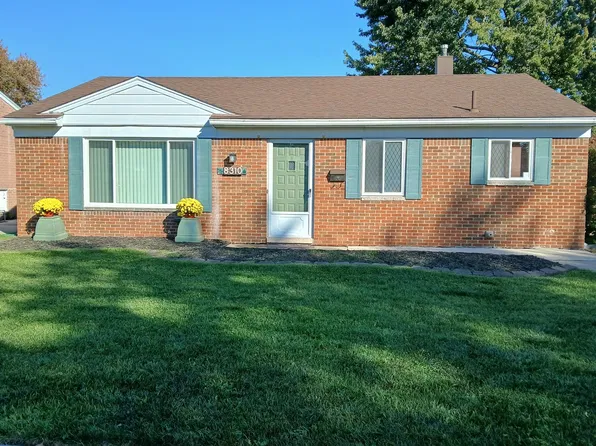 8310 N Henry Ruff Rd, Westland, MI 48185